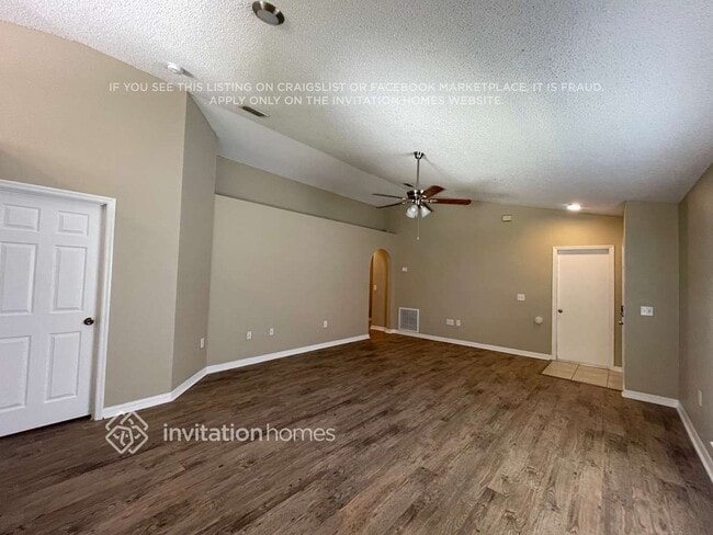 Building Photo - 10436 Opus Dr