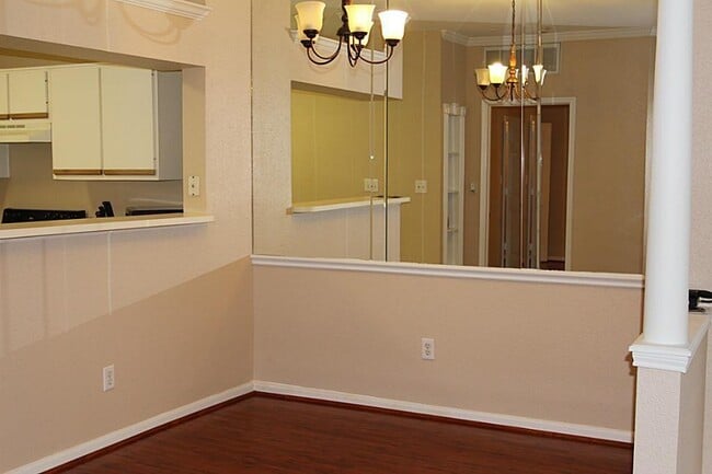 Building Photo - 1330 Old Spanish Trl