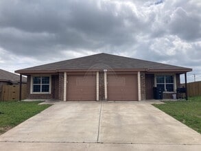 Building Photo - 5706 Lariat Ct