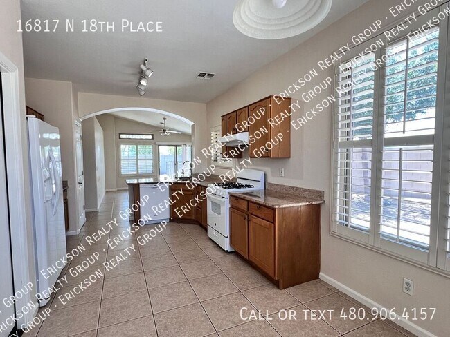 Foto del edificio - 16817 N 18th Pl