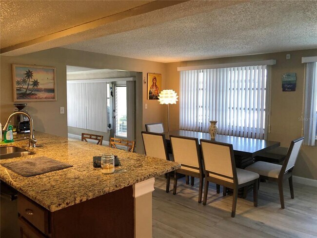Foto del edificio - 4037 Topsail Trail