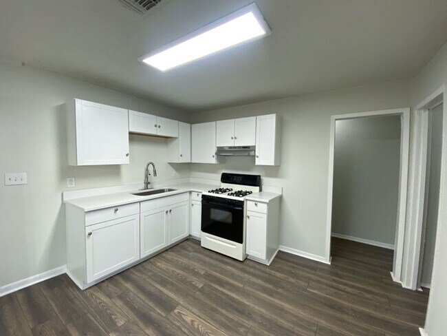 Foto del edificio - 3BED/2BATH HOUSE FOR RENT AVAILABLE NOW! *...