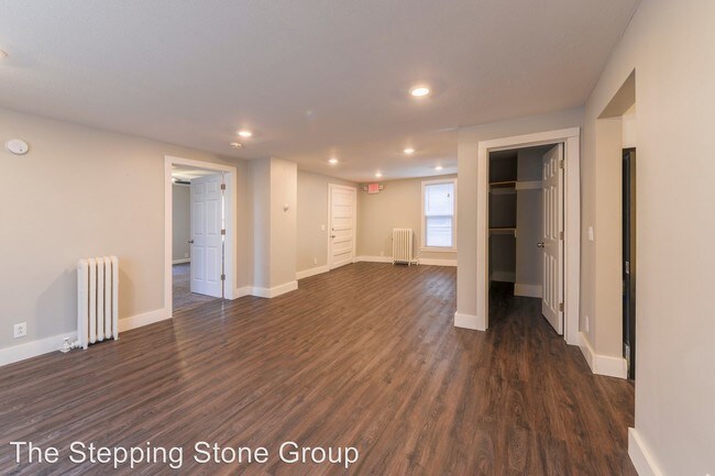 Building Photo - 2725 Hennepin Ave