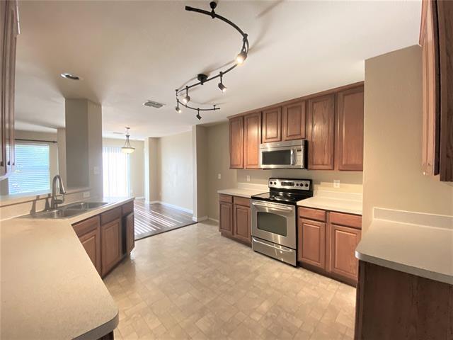 Building Photo - 9209 Centennial Dr