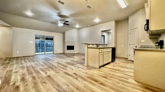 Foto del edificio - 17819 Private Rd 2160
