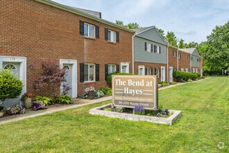 Building Photo - The Bend at Hayes