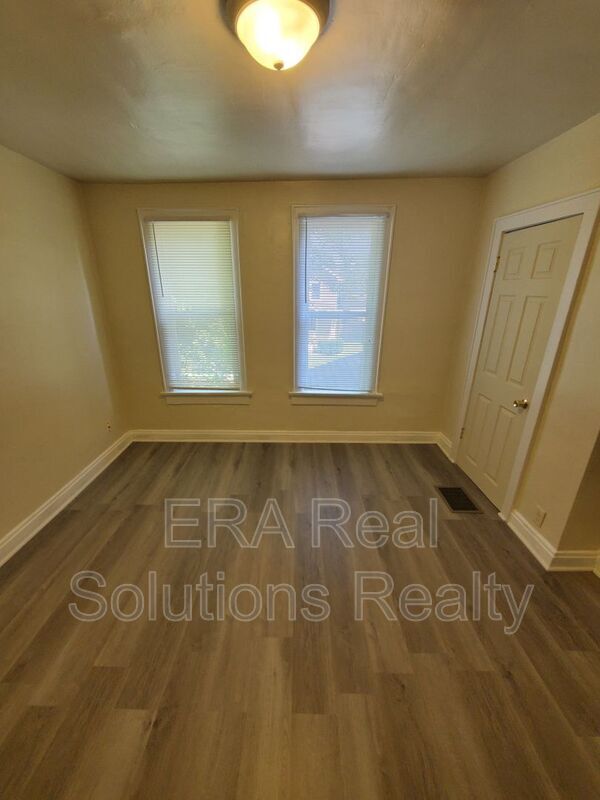 Building Photo - 659 Southwood Ave