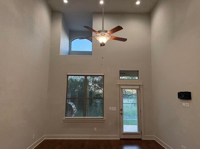Building Photo - 108 Tuscan Dr