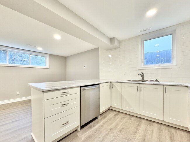 Photo du bâtiment - 5 Regent Dr