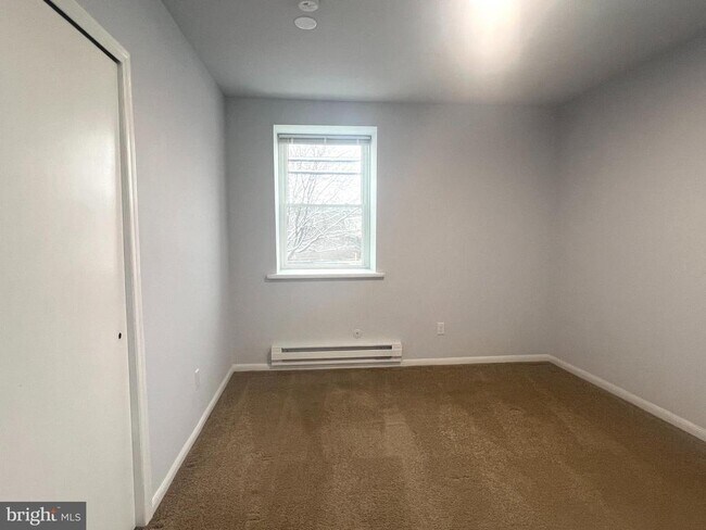 Foto del edificio - 5130 Pennell Rd
