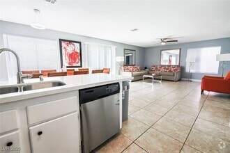 Building Photo - 3833 Via Lucia Dr