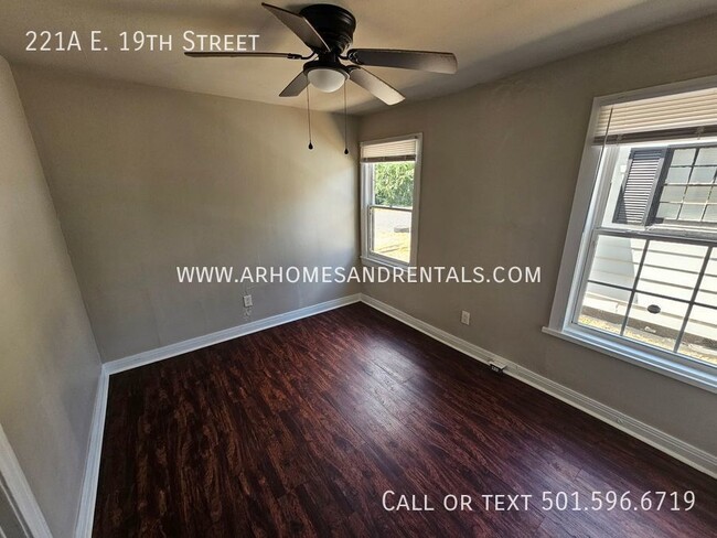 Building Photo - 221 E 19th - Unit A | 2 Bed | 1 Bath