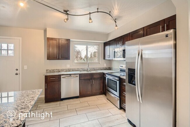 Building Photo - 16571 E Villanova Pl
