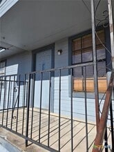 Building Photo - 4805 Cedarhill Cir