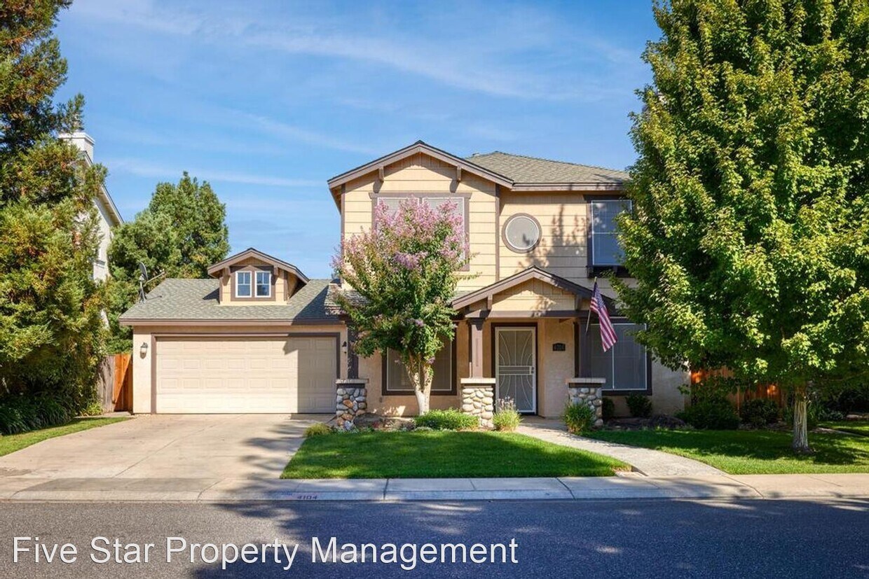 Primary Photo - 3 br, 2.5 bath House - 4104 Rose Parade