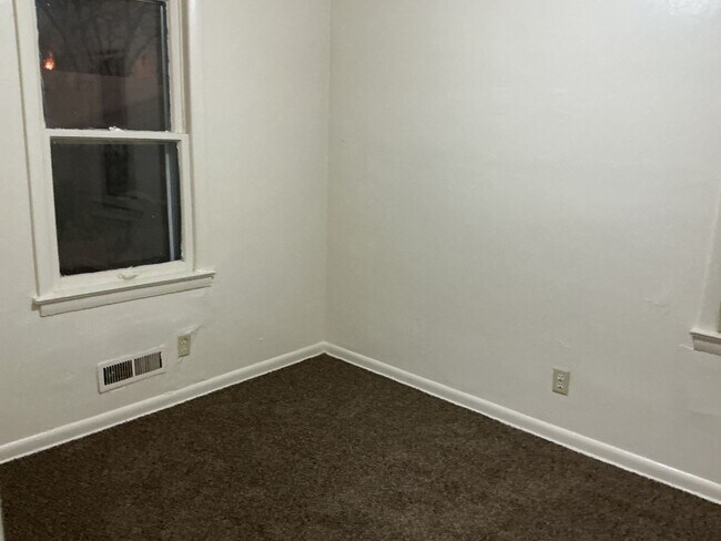 Foto del edificio - 4334-36 W Villard Ave