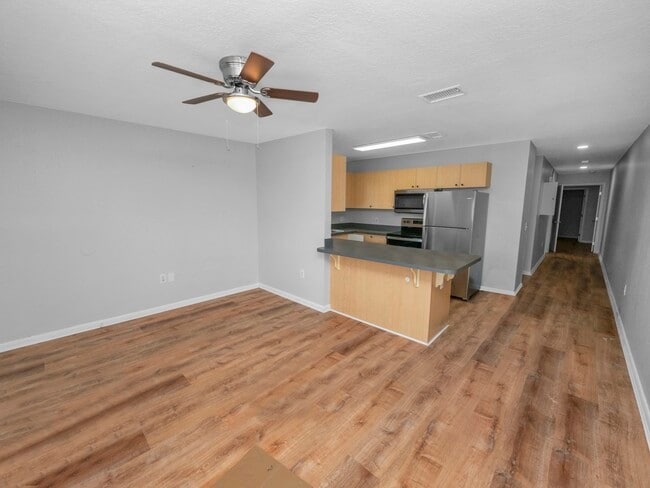 Photo - 2912 E Columbus Dr Apartment