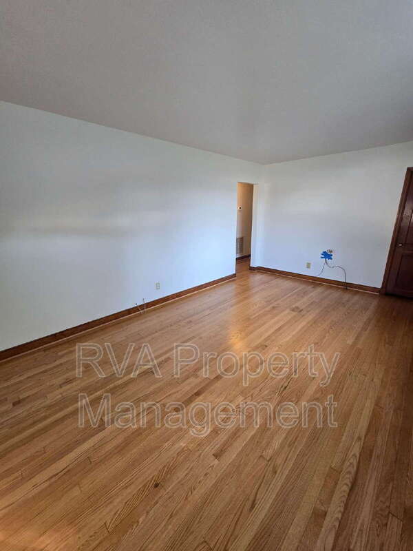 Building Photo - 3081 Maury St
