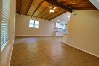 Building Photo - 142 Andrea St