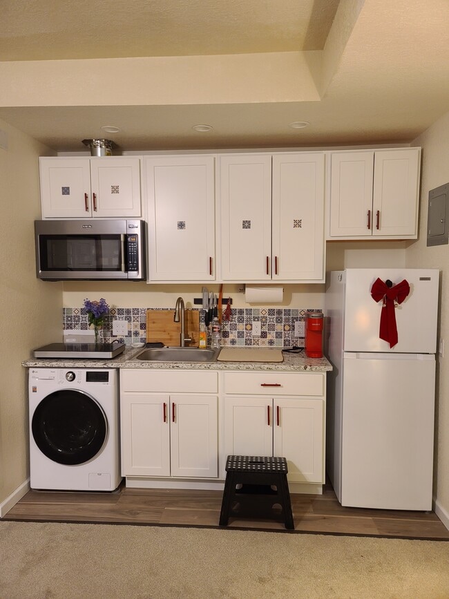 Foto del edificio - 830 W Lanark Dr