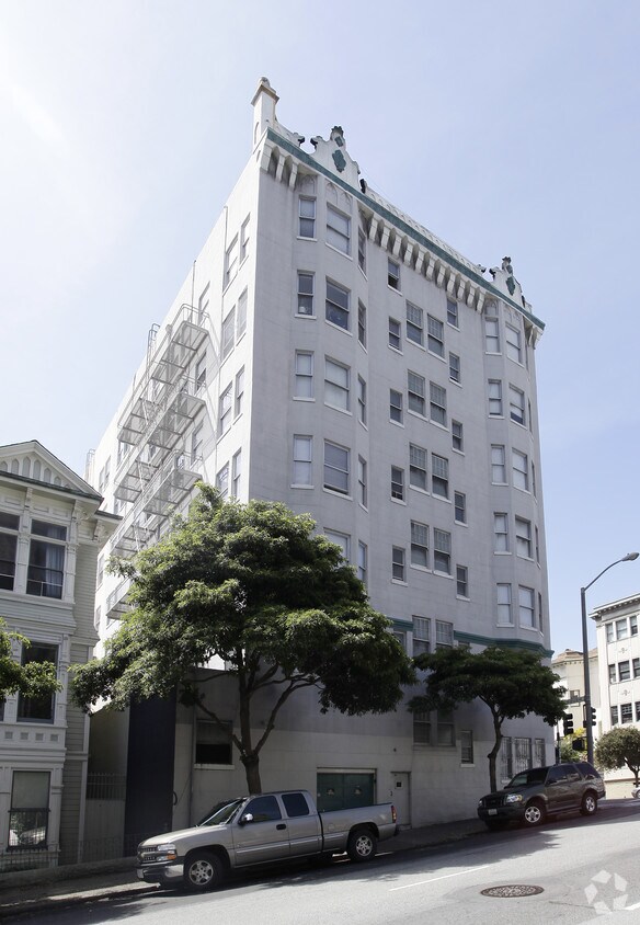 Building Photo - 1530 Gough St