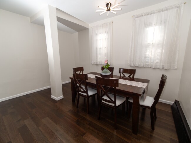 Foto del edificio - 190-04 Hollis Ave