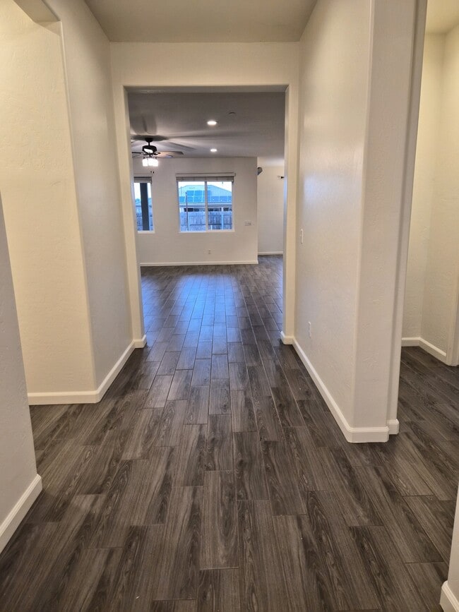 Foto del edificio - 2328 Chianti Wy