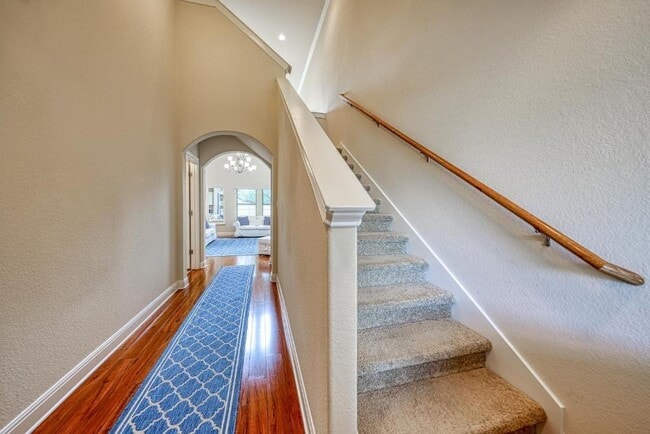 Building Photo - 2304 S Lakeline Blvd