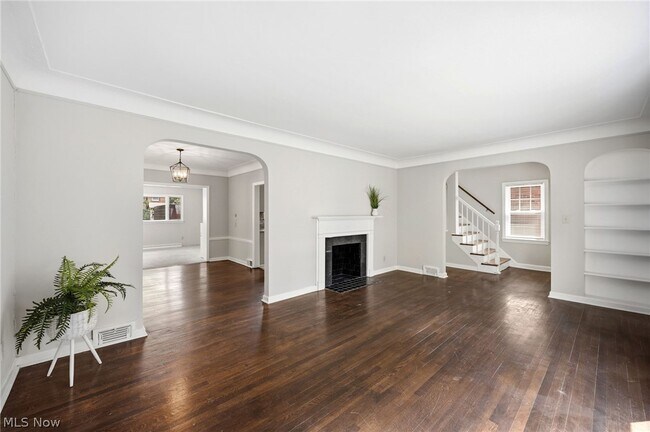 Foto del edificio - 3889 Grenville Rd