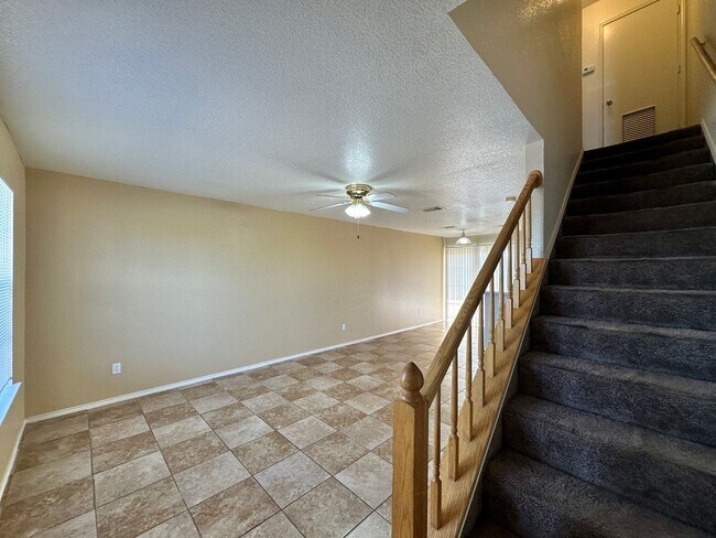 Foto del edificio - 5910 Greengate Dr