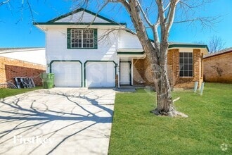 Building Photo - 609 Hollyberry Dr