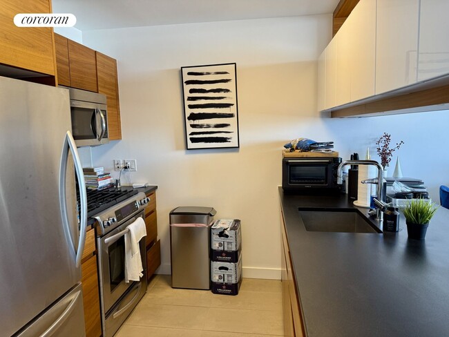 Foto del edificio - 550 W 45th St