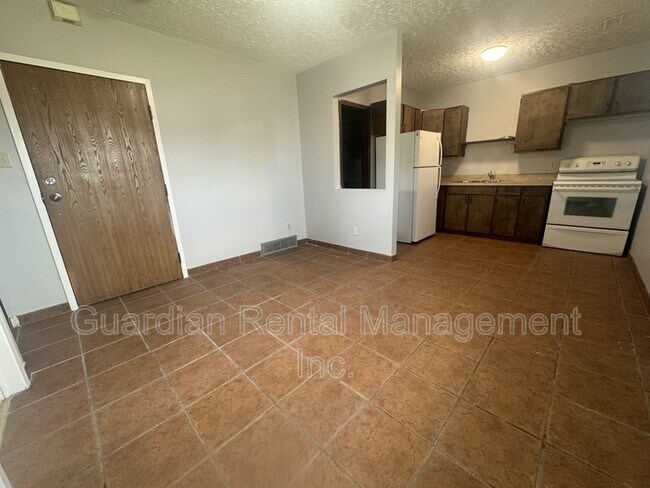 Photo du bâtiment - 200 Simpson St