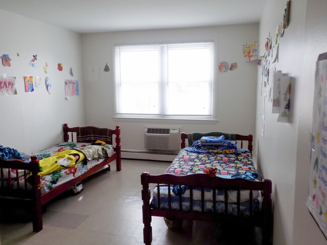 Bayside Village Apartments Newport Ri Apartments Com