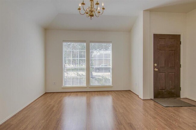 Building Photo - 4906 Lawson Lake Ln