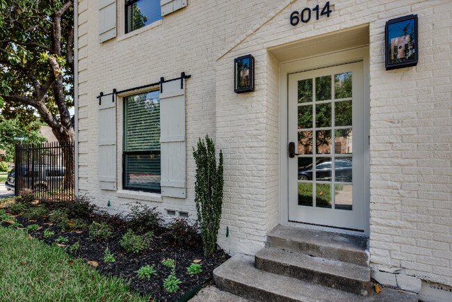 Building Photo - 6014 Victor St