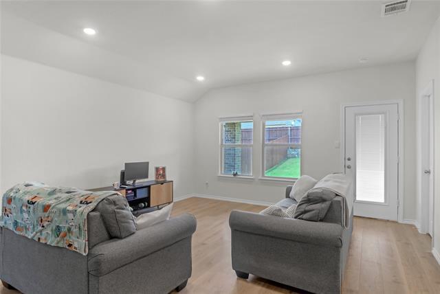 Building Photo - 2907 Hadley Dr