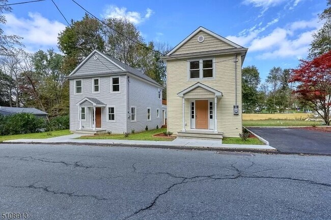 Foto del edificio - 60 Homestead Rd