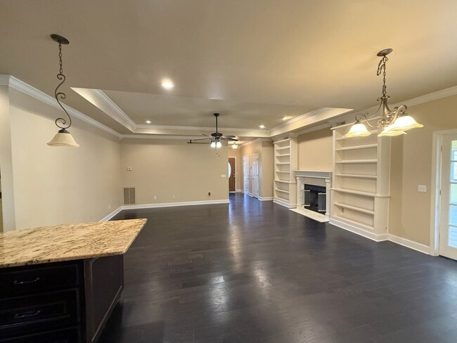 Building Photo - 15047 Ashmont Blvd SE