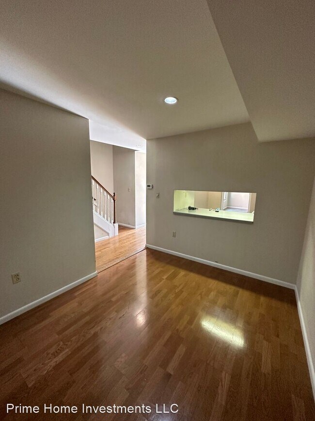 Building Photo - 2 br, 2.5 bath House - 24 Beechtree Lane