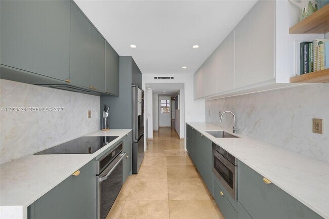 Foto del edificio - 1915 Brickell Ave