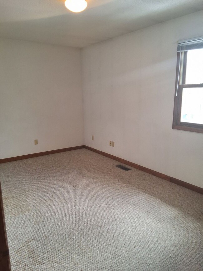 Building Photo - 4816 Pershing Ave