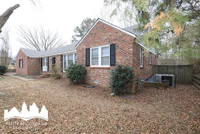 Building Photo - 7165 Alexander Rd