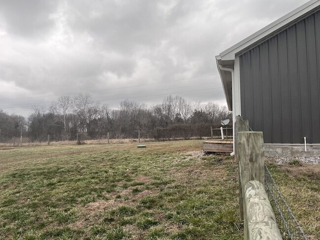 Building Photo - 769 Hardy Rd