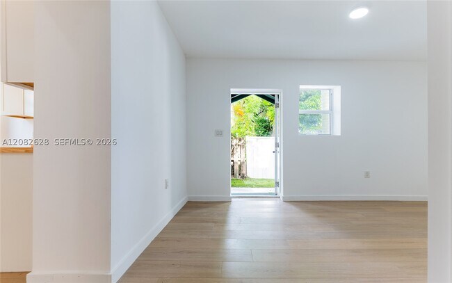 Foto del edificio - 709 SW 4th St