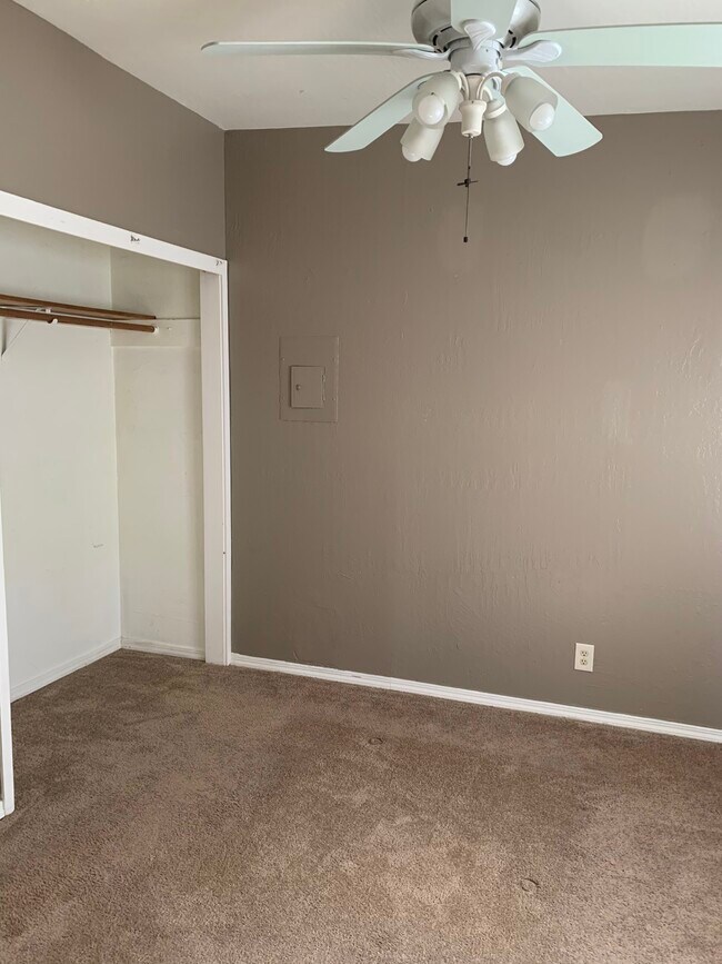 Foto del edificio - 753 Manor Rd