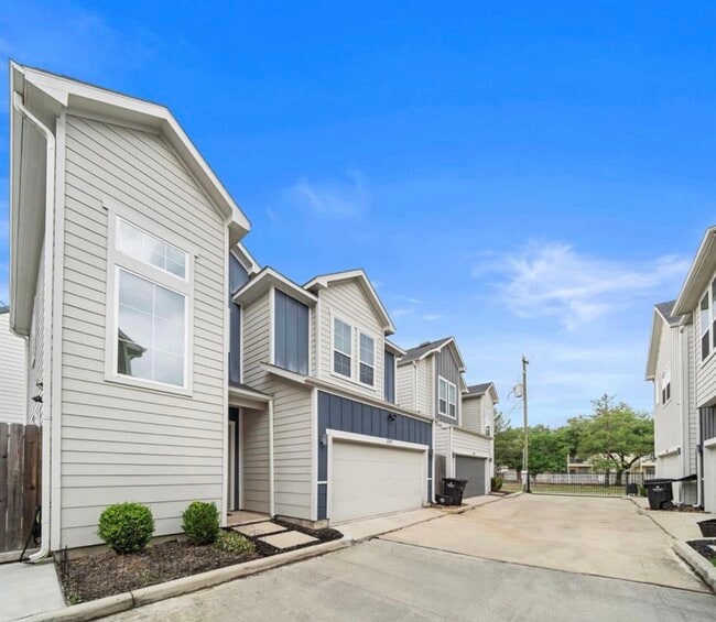 Photo - 1257 W Tidwell Rd House