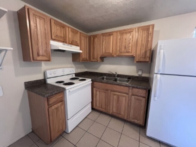 Foto del edificio - 615 E 700 S