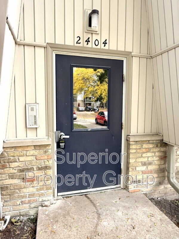 Foto del edificio - 2404 Independence Ln