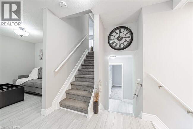 Building Photo - 12 Quinlan Ct